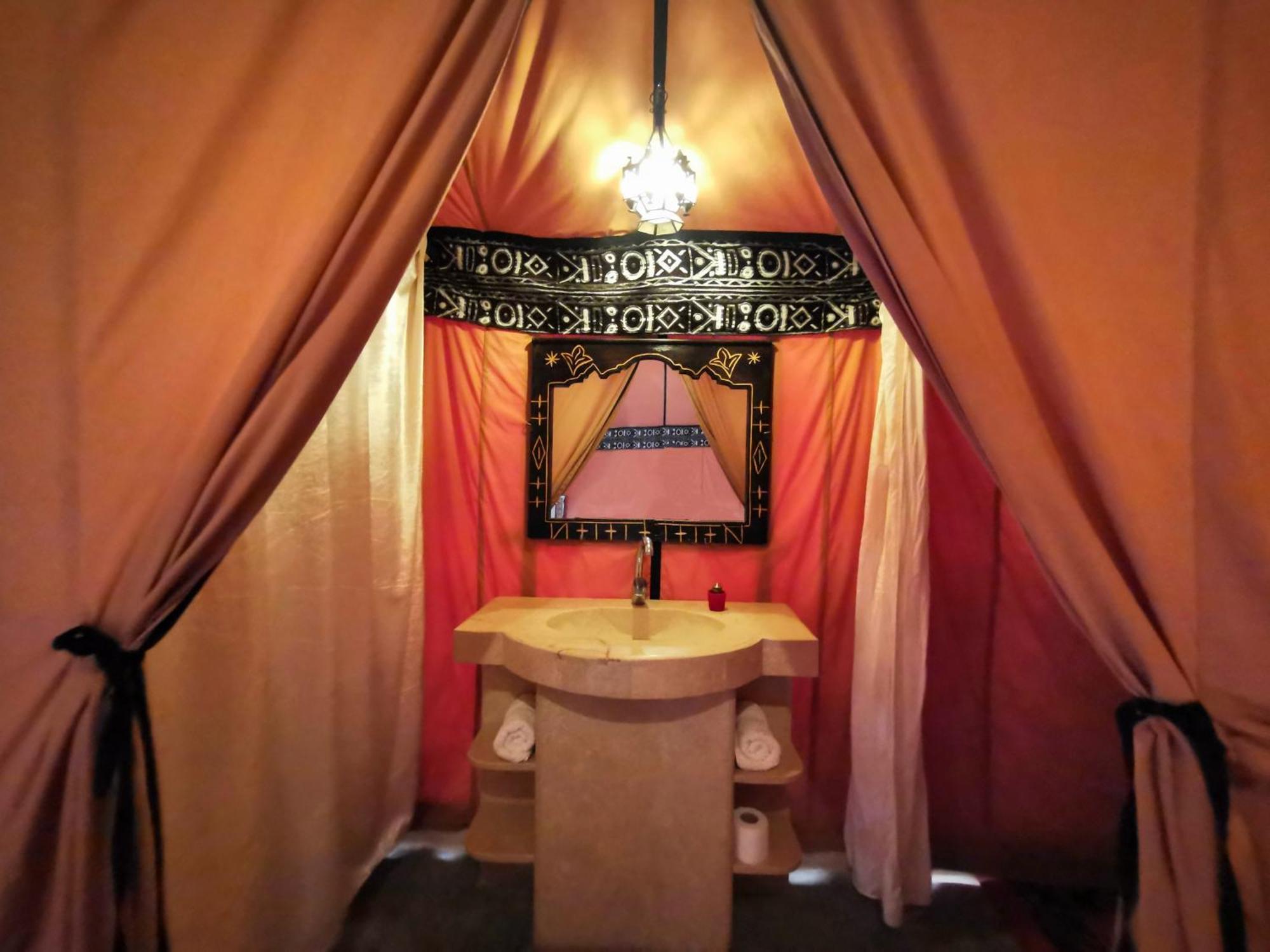 Отель Sahara Dream Luxury Camp Мерзуга Экстерьер фото