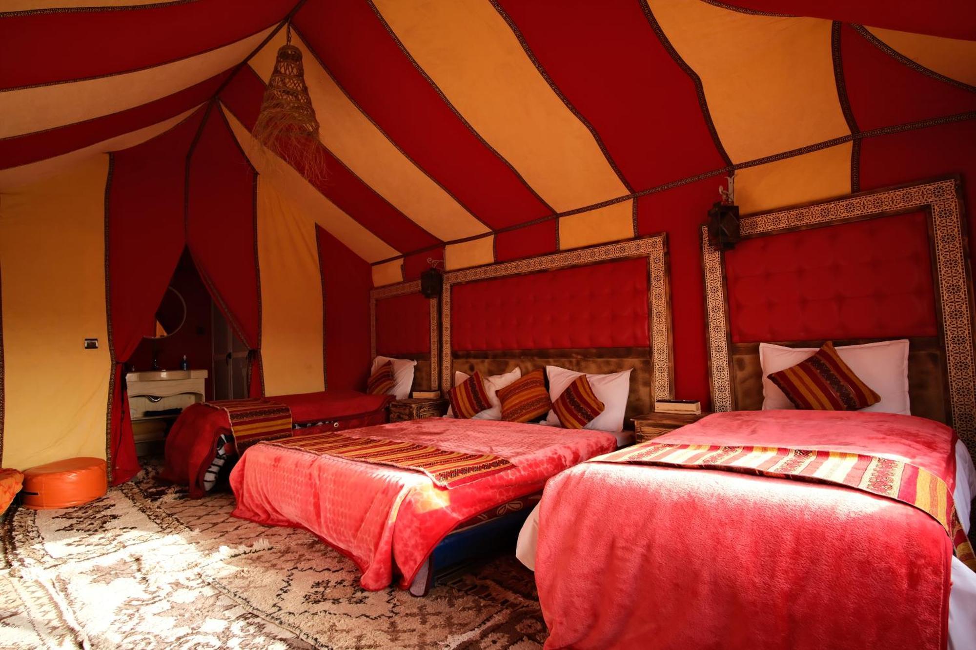 Отель Sahara Dream Luxury Camp Мерзуга Экстерьер фото