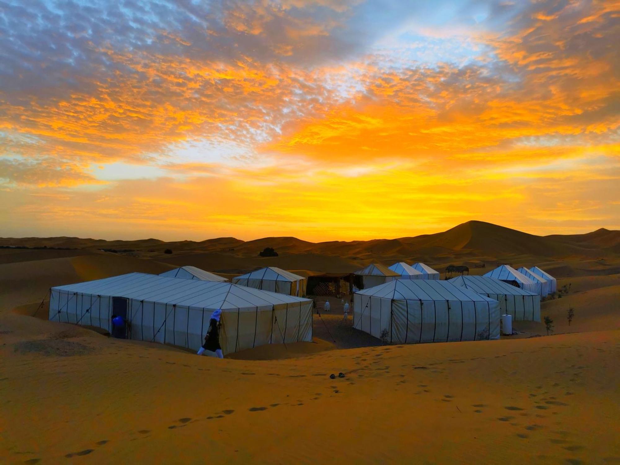 Отель Sahara Dream Luxury Camp Мерзуга Экстерьер фото