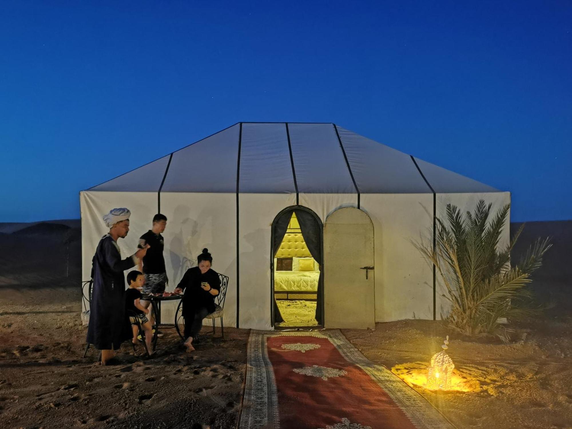 Отель Sahara Dream Luxury Camp Мерзуга Экстерьер фото